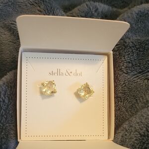 Luxe Stud Earring Yellow